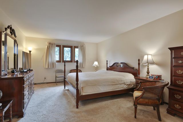 1079 Putney Drive, Columbus, OH 43085