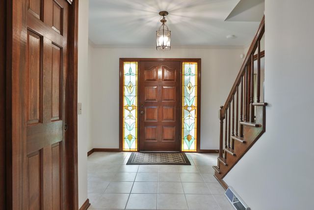 1079 Putney Drive, Columbus, OH 43085