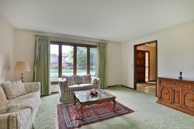 1079 Putney Drive, Columbus, OH 43085