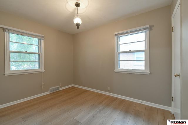 841 S 46th Street, Lincoln, NE 68510