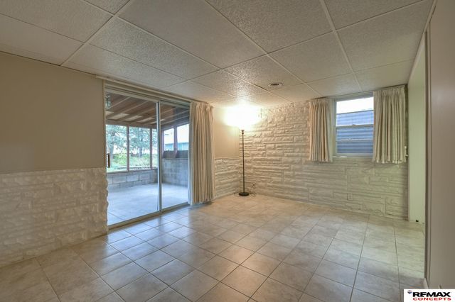 841 S 46th Street, Lincoln, NE 68510