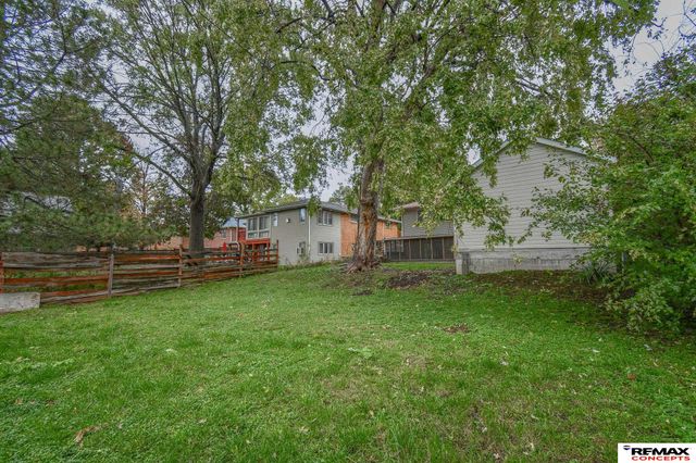 841 S 46th Street, Lincoln, NE 68510
