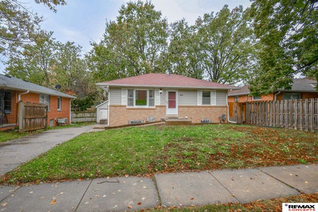 841 S 46th Street, Lincoln, NE 68510