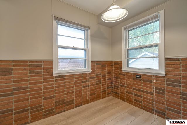 841 S 46th Street, Lincoln, NE 68510