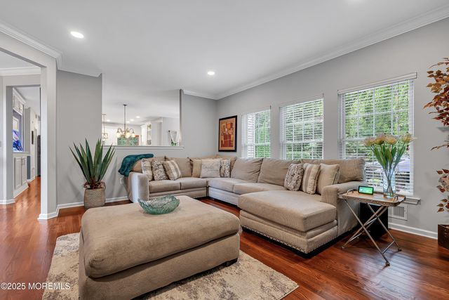 23 Amethyst Way, Jackson, NJ 08527