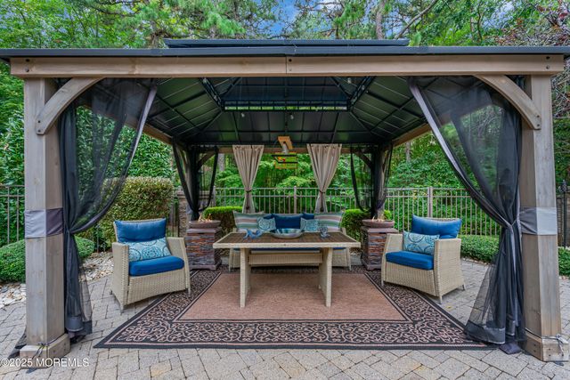 23 Amethyst Way, Jackson, NJ 08527