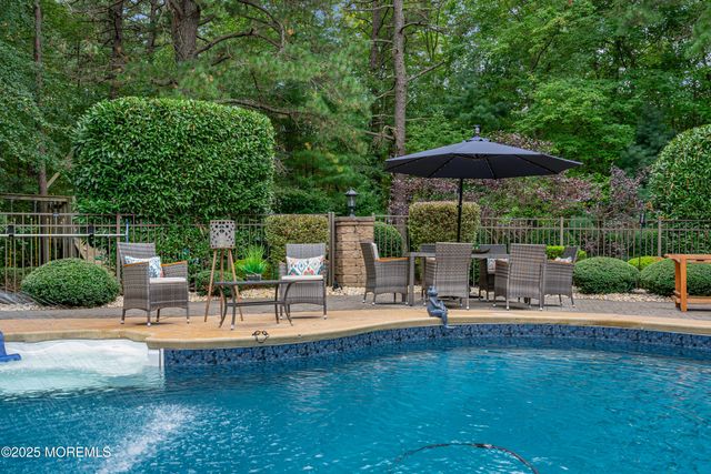 23 Amethyst Way, Jackson, NJ 08527