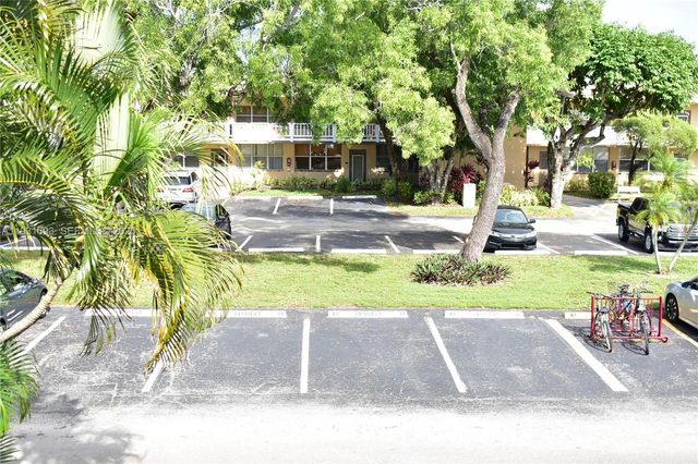 9141 Sunrise Lakes Boulevard 201, Sunrise, FL 33322
