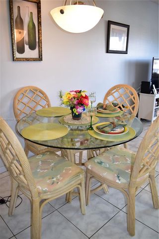 9141 Sunrise Lakes Boulevard 201, Sunrise, FL 33322
