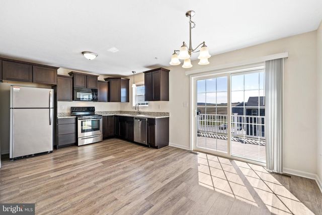 918 SETTING SUN LN, Chambersburg, PA 17201