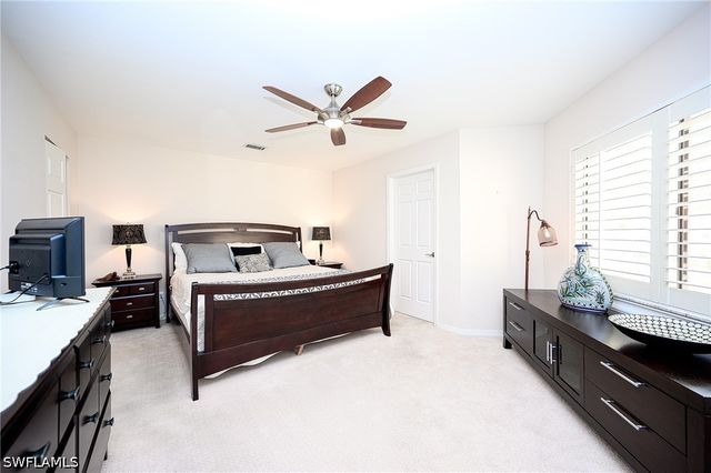 559 Beachwalk CIR U-203, Naples, FL 34108