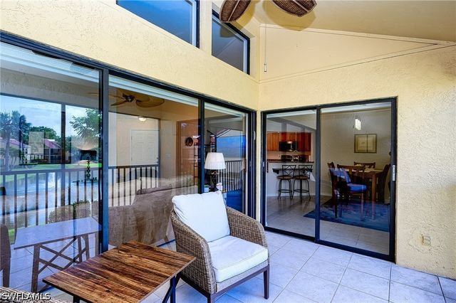 559 Beachwalk CIR U-203, Naples, FL 34108