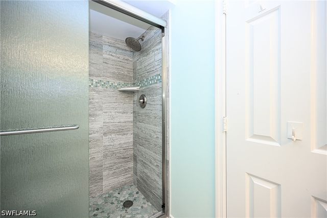 559 Beachwalk CIR U-203, Naples, FL 34108