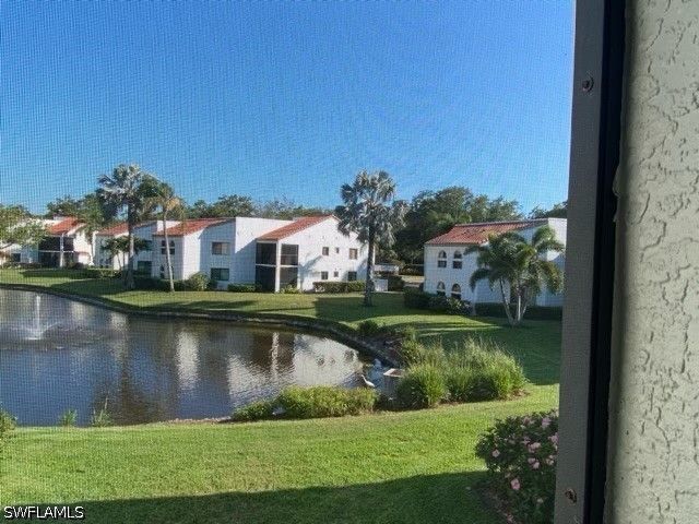 559 Beachwalk CIR U-203, Naples, FL 34108