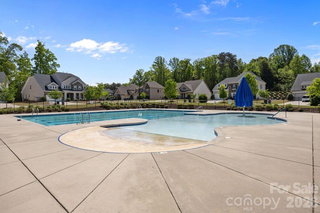 10277 October Glory Way, Charlotte, NC 28215