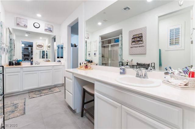 9985 Blackbark Court, Las Vegas, NV 89166