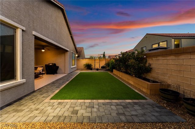 9985 Blackbark Court, Las Vegas, NV 89166