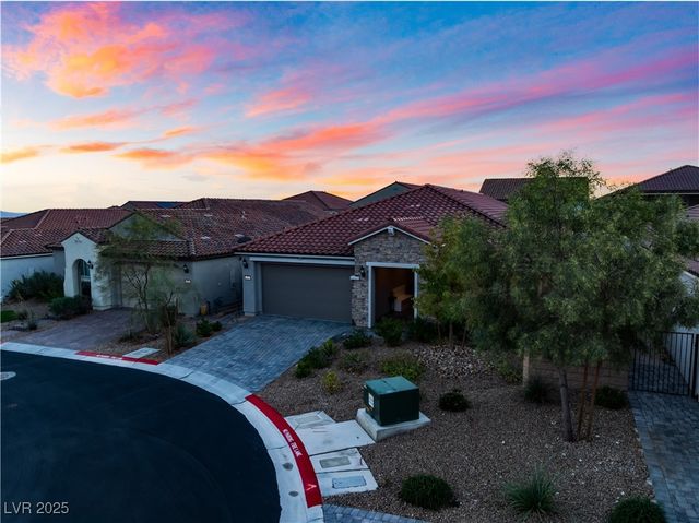 9985 Blackbark Court, Las Vegas, NV 89166