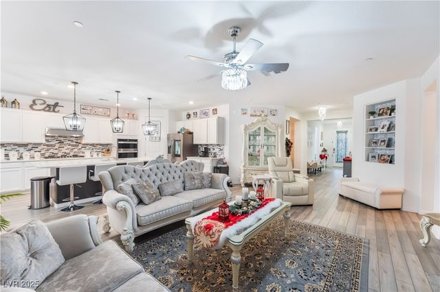 9985 Blackbark Court, Las Vegas, NV 89166