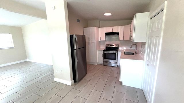 1425 HESTER DRIVE, Lakeland, FL 33801