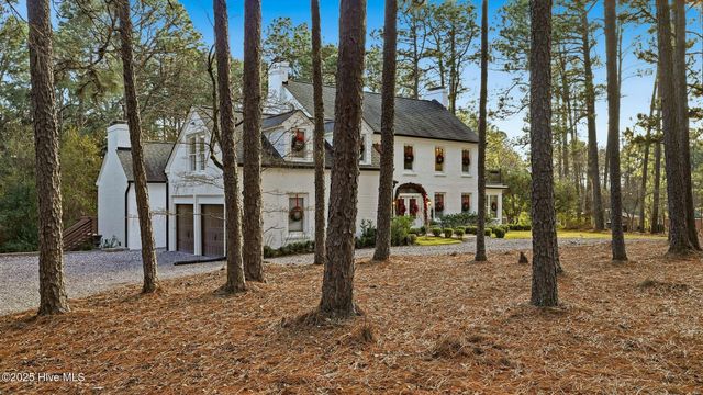 225 Hill Road, Southern Pines, NC 28387