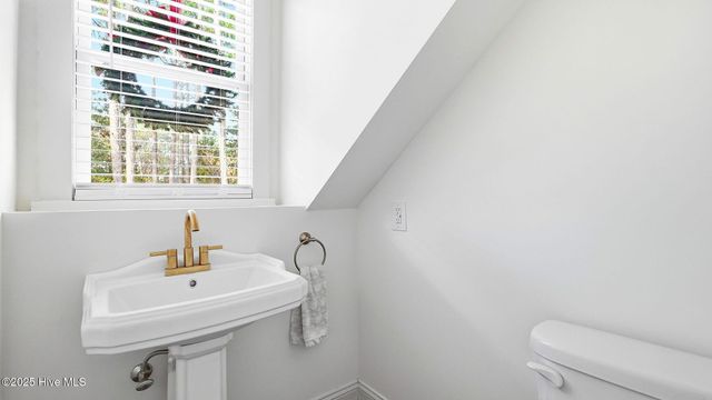 225 Hill Road, Southern Pines, NC 28387