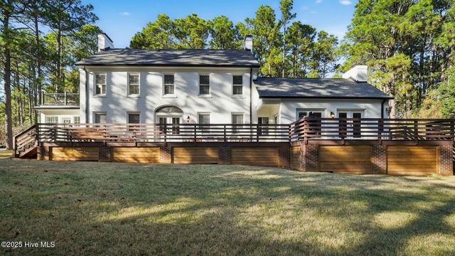 225 Hill Road, Southern Pines, NC 28387