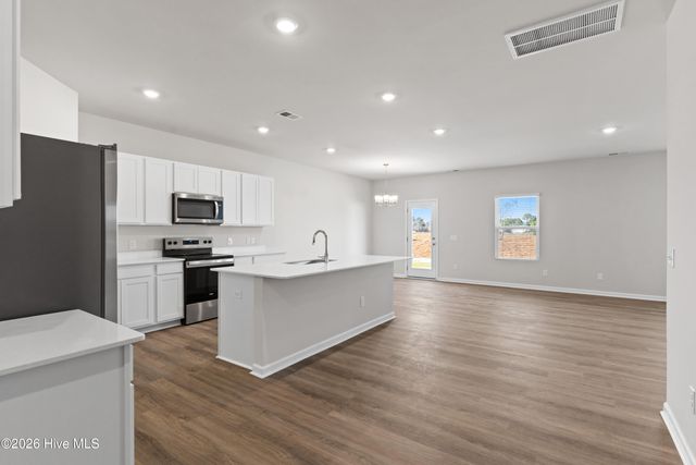 1136 Garland Lake Cir Sw, Supply, NC 28462