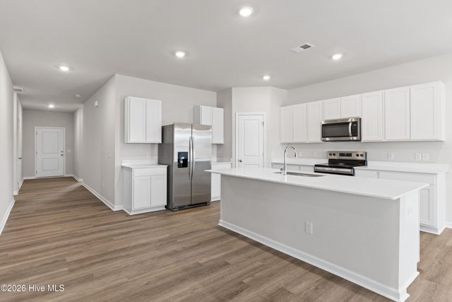 1136 Garland Lake Cir Sw, Supply, NC 28462