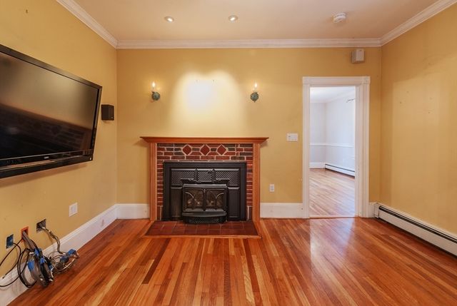 171 Essex St, Saugus, MA 01906