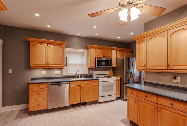 171 Essex St, Saugus, MA 01906