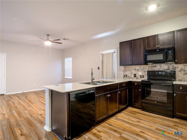 224 Grey Slate Avenue, Marble Falls, TX 78654