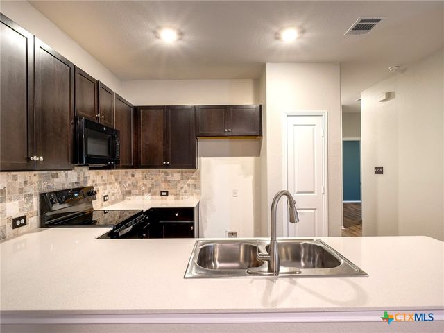 224 Grey Slate Avenue, Marble Falls, TX 78654