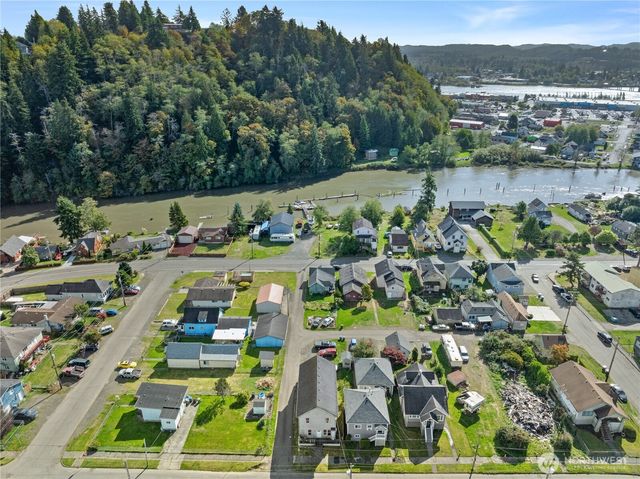 1117 E 1st Street, Aberdeen, WA 98520