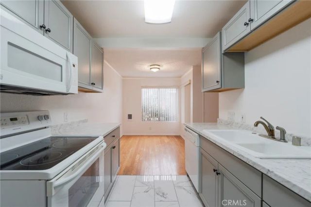 20426 Vermont 76, Torrance, CA 90502