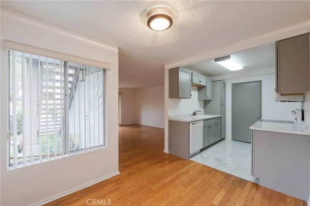 20426 Vermont 76, Torrance, CA 90502