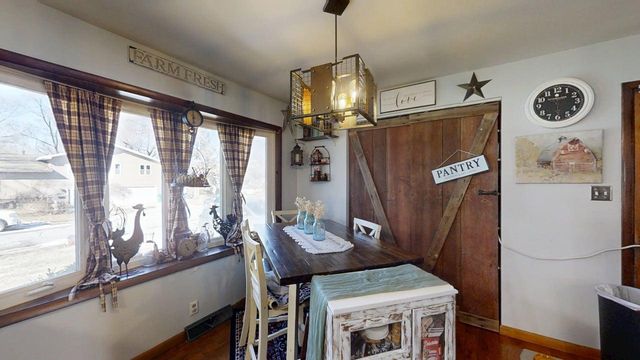 952 N Linden Avenue, Decatur, IL 62522