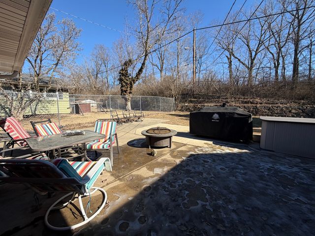 952 N Linden Avenue, Decatur, IL 62522