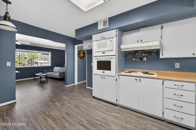 864 E Silver Street, Tucson, AZ 85719