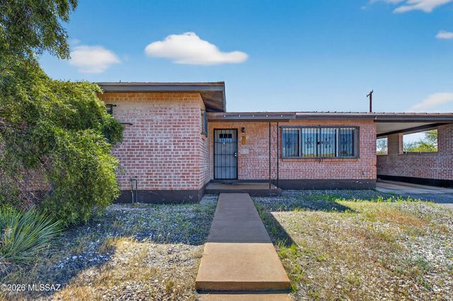 864 E Silver Street, Tucson, AZ 85719