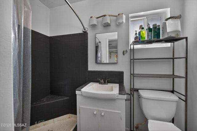 864 E Silver Street, Tucson, AZ 85719