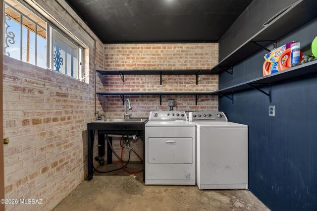 864 E Silver Street, Tucson, AZ 85719