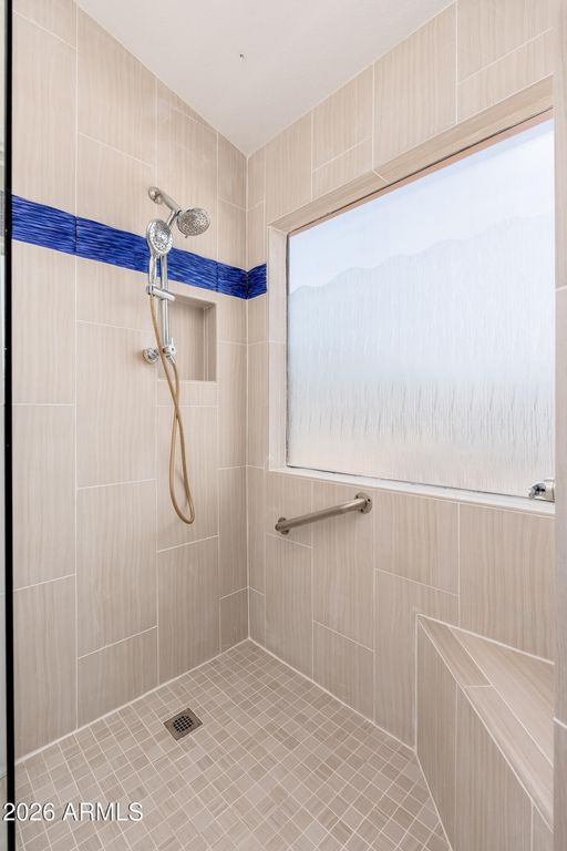 Image 20 of property listing at 9596 E WINDROSE Drive, Scottsdale, AZ 85260