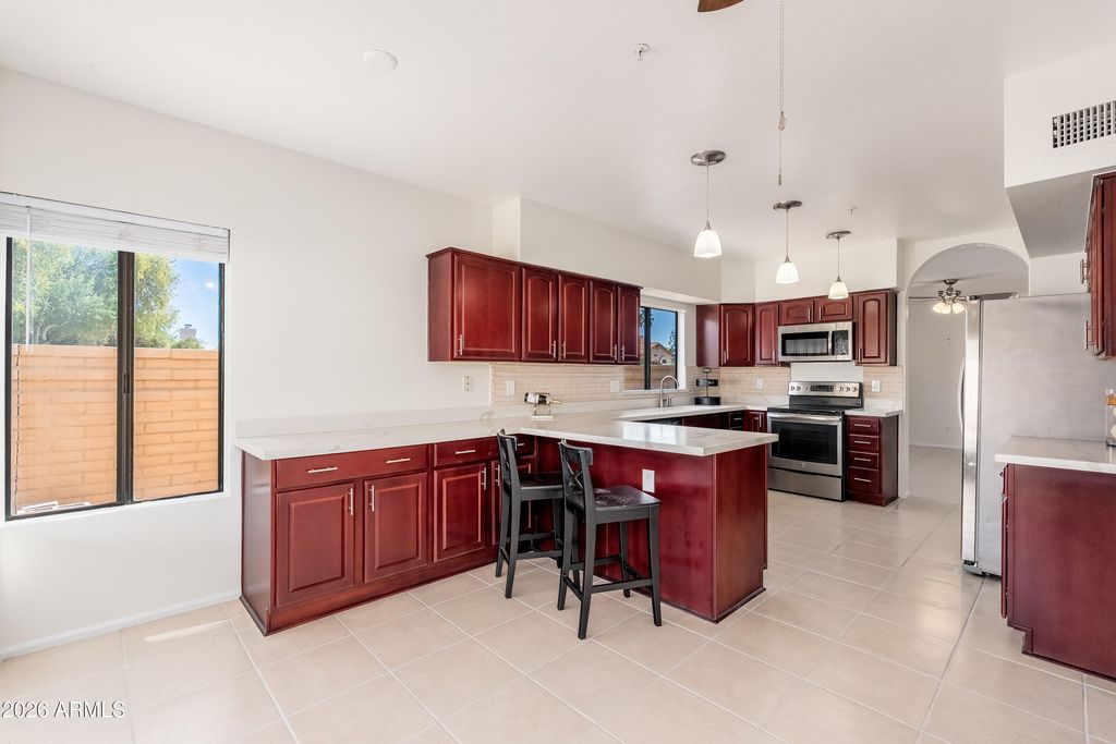 Image 26 of property listing at 9596 E WINDROSE Drive, Scottsdale, AZ 85260