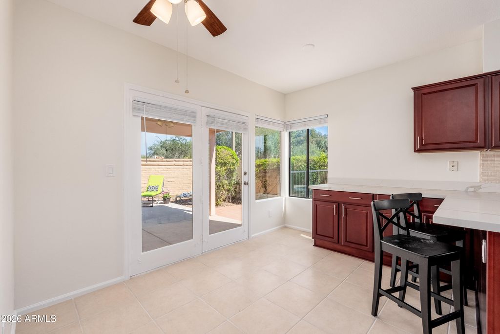 Image 27 of property listing at 9596 E WINDROSE Drive, Scottsdale, AZ 85260