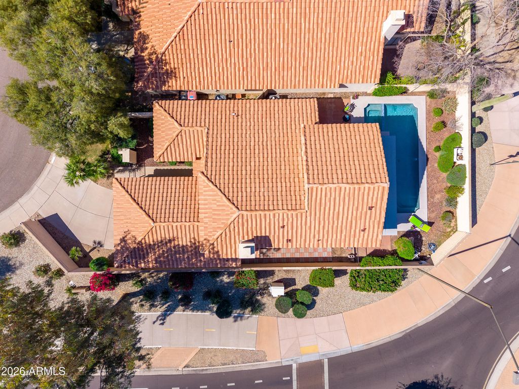 Image 45 of property listing at 9596 E WINDROSE Drive, Scottsdale, AZ 85260