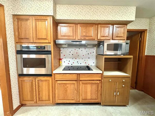 14 Ridgewood Drive, Hannibal, MO 63401