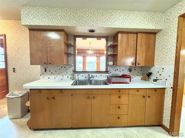 14 Ridgewood Drive, Hannibal, MO 63401