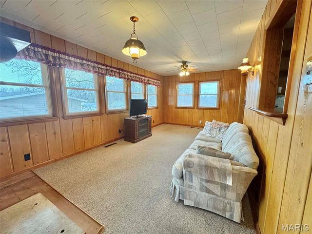 14 Ridgewood Drive, Hannibal, MO 63401