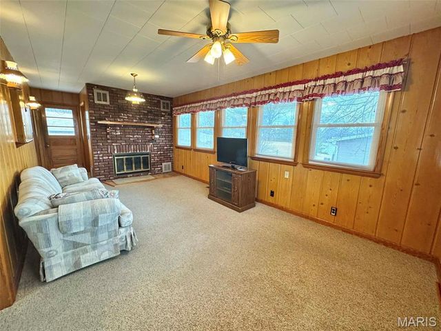 14 Ridgewood Drive, Hannibal, MO 63401